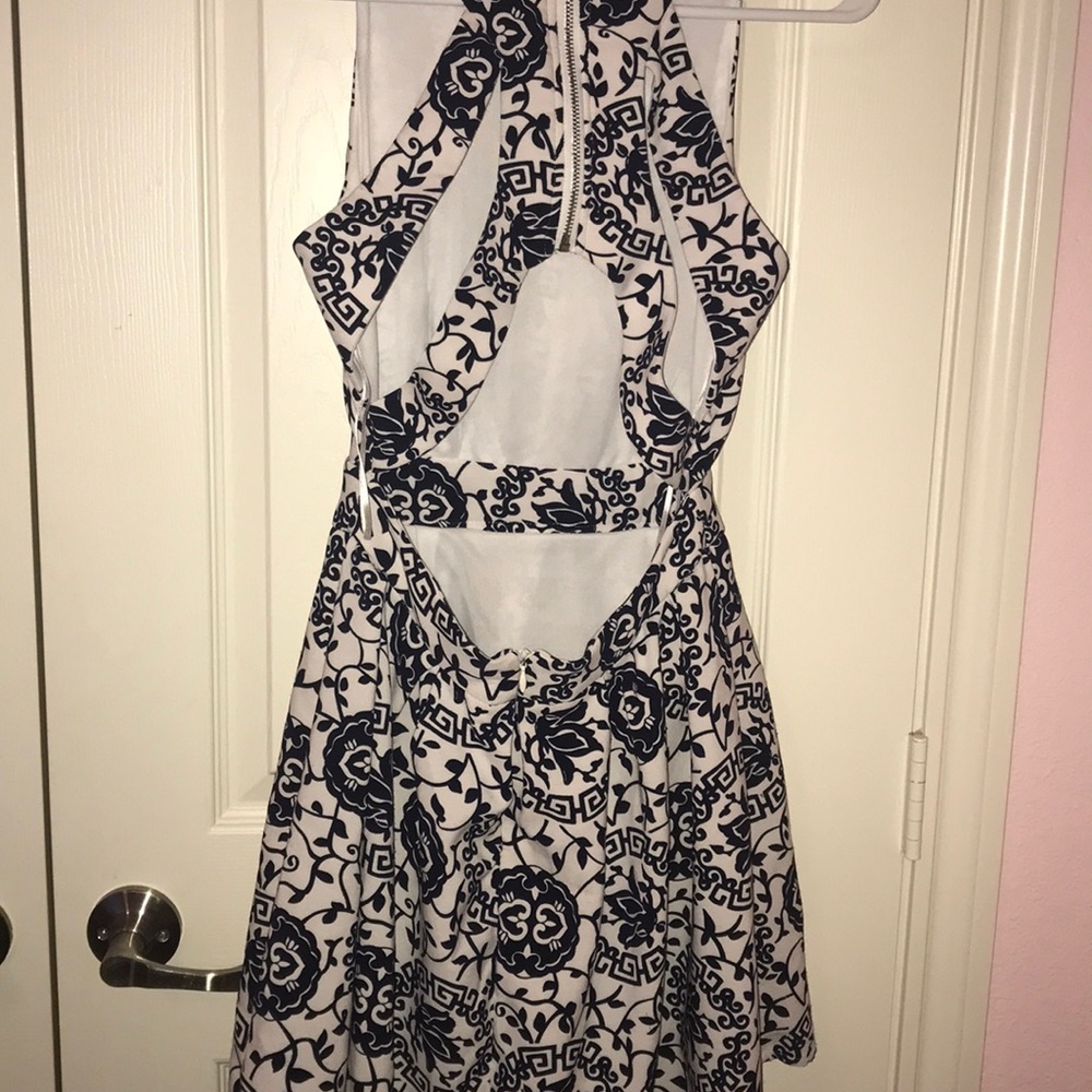 Short dress